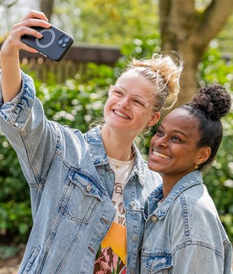 Compassion-ambassadeurs Nihaila en Anneke.